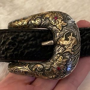 Vintage Vogt Western Mens Buckle Set Top Hand Engraved 1”Silver & shark belt